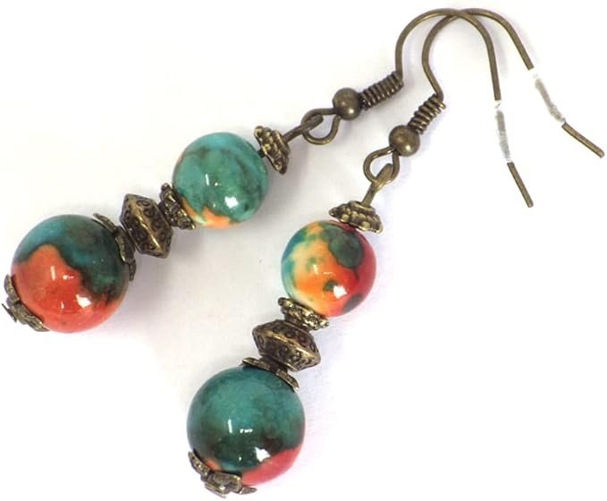 Boucles d'oreilles pendantes style vintage en perles de jade blanc naturel teinté bleu, marron et orange
