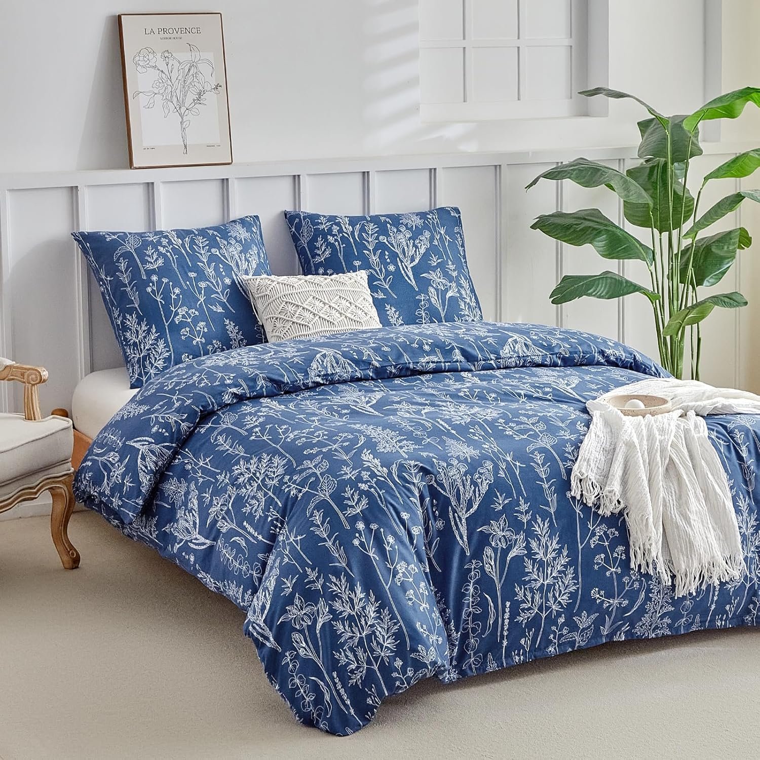 Housse de Couette 220x240 avec 2 Taies d'oreiller 65x65 cm - Motifs Floraux Dessinés à la Main - Parure de lit 220x240 Adulte - 100% Microfibre Parure Couette Fermetures éclair, Bleu Foncé