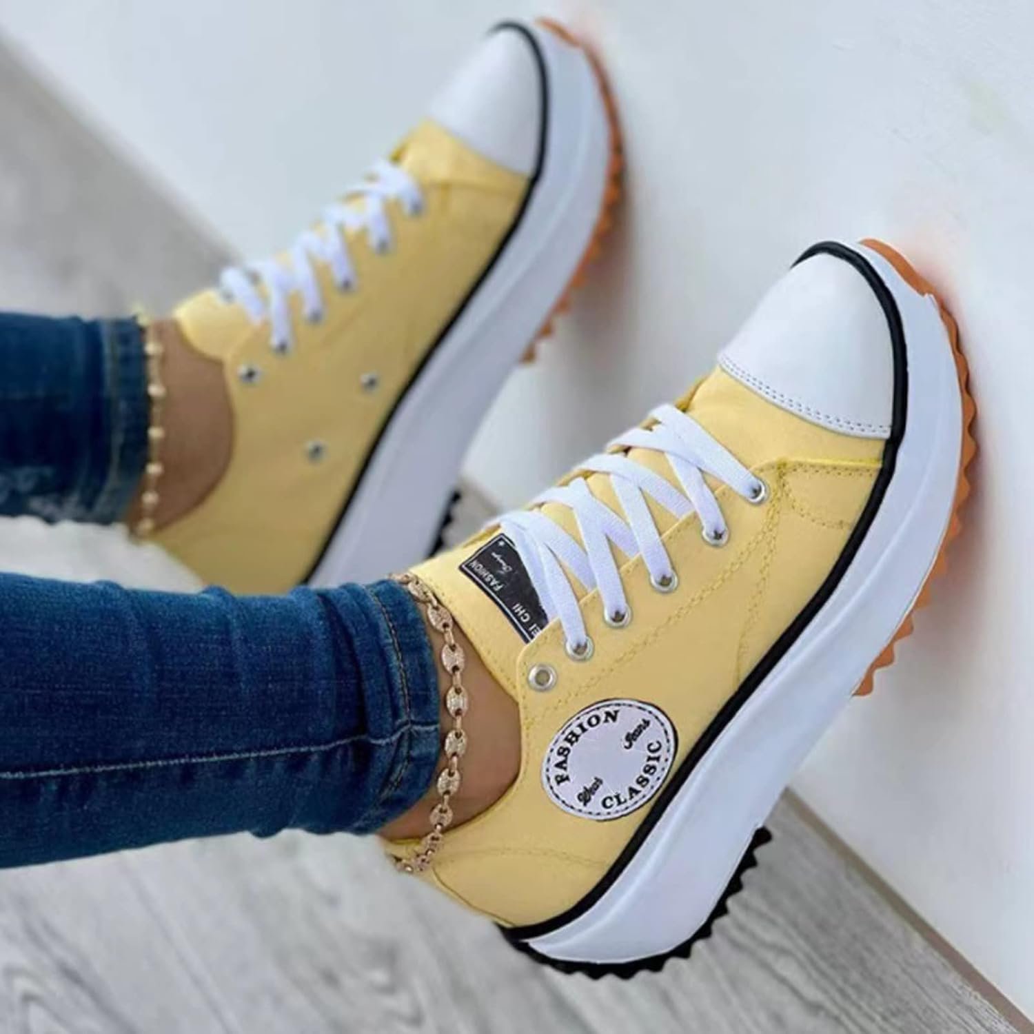 Jaune